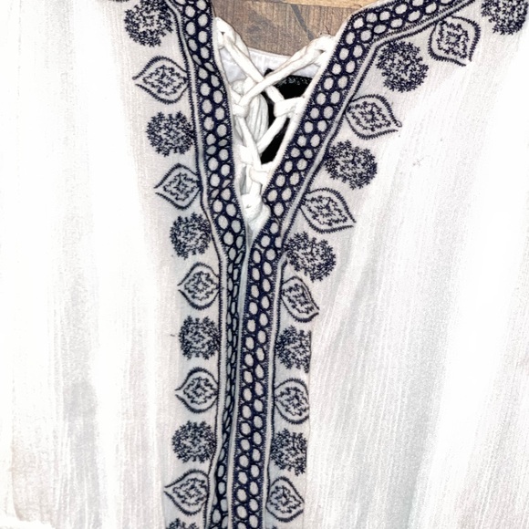 Embroidered lined romper - Picture 5 of 5